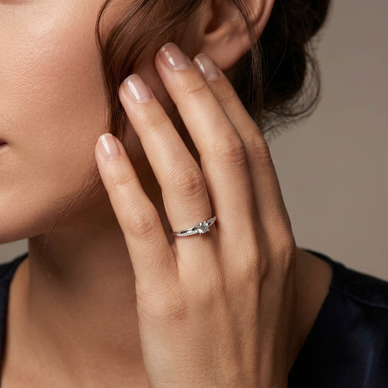 Bague Solitaire Agrémenté Nyra