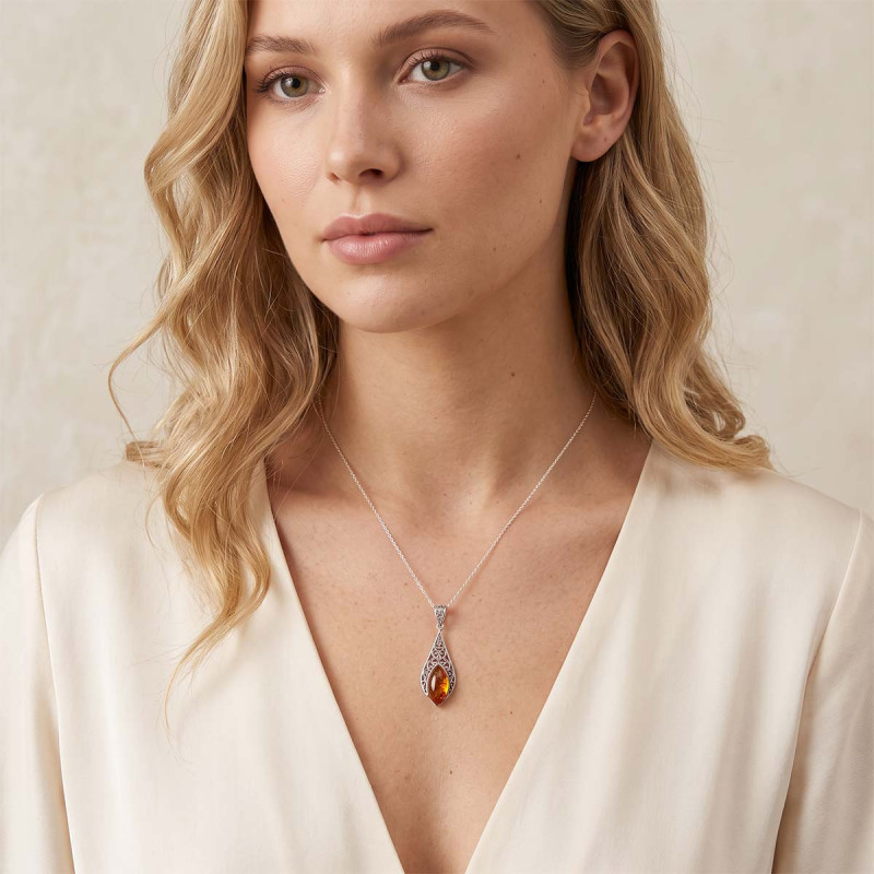 Collier Amelia
