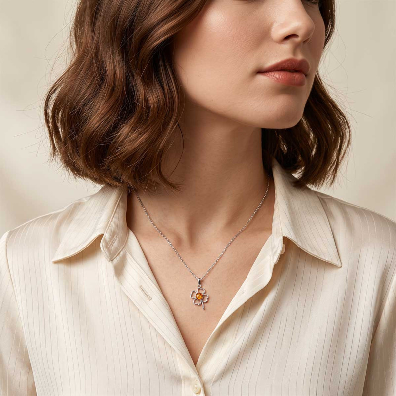 Collier Chance