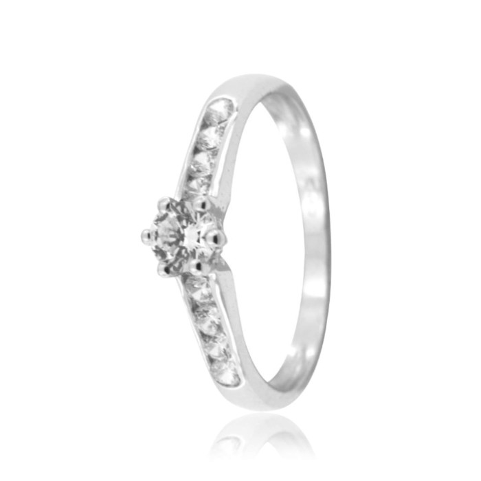 Bague Solitaire Or 375 Oxyde de Zirconium Agrémenté